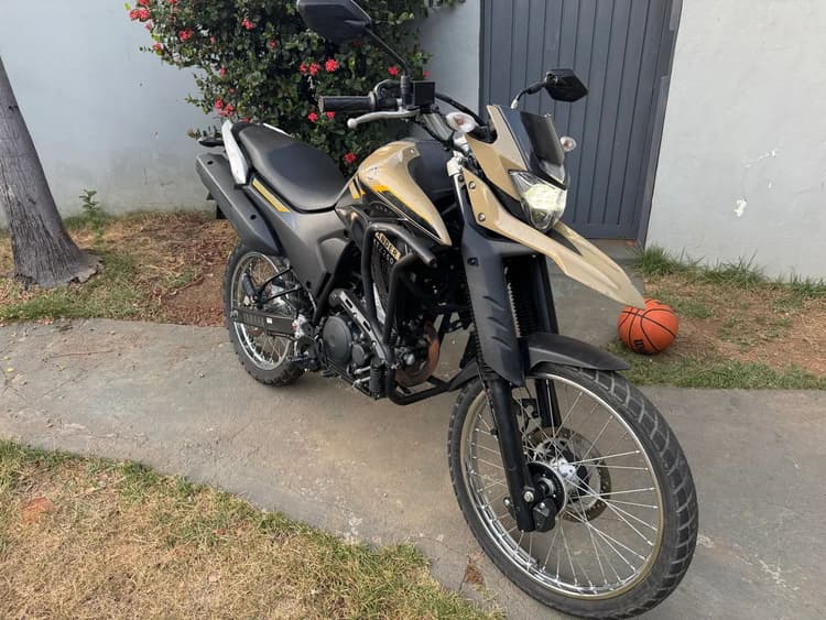 XTZ LANDER 250 Bege e Preto. 