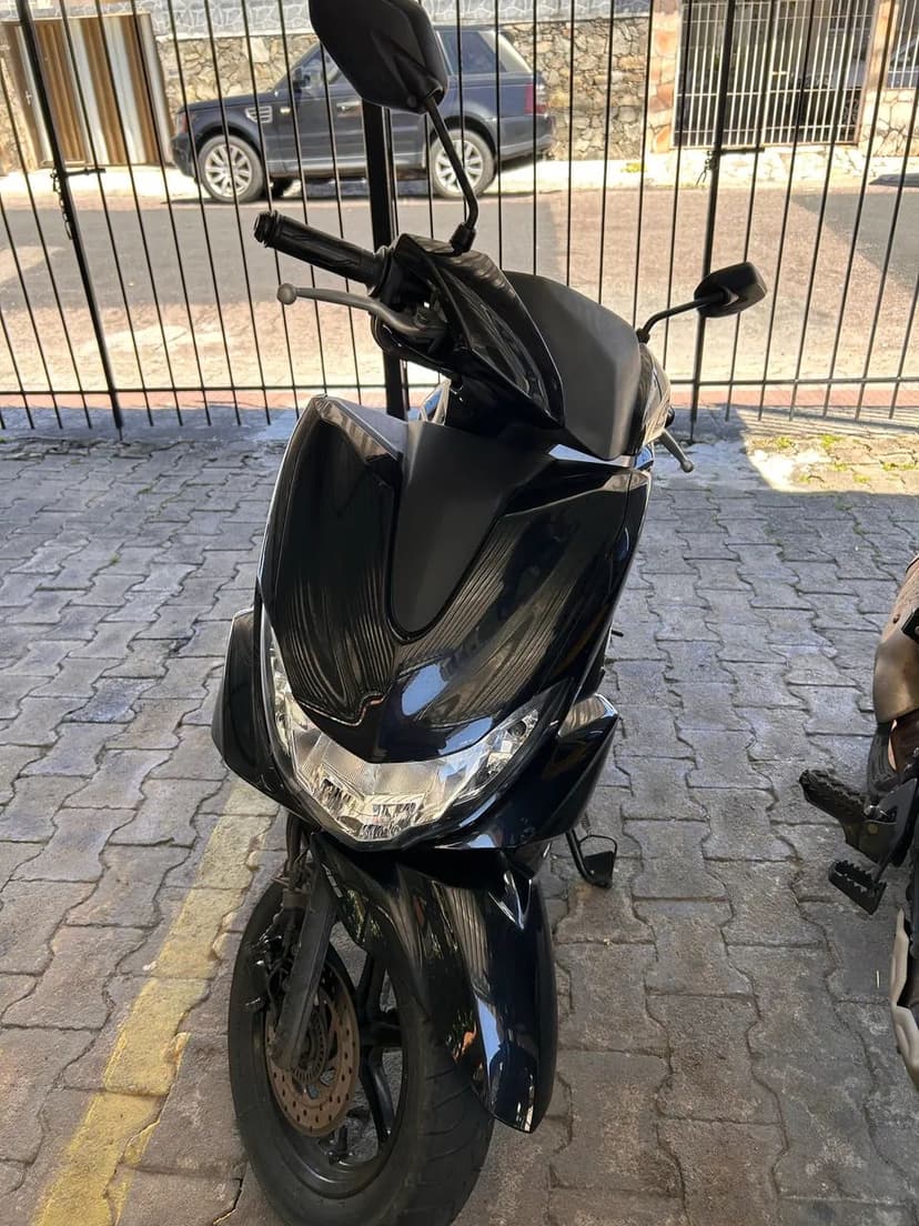 Yamaha Fluo Abs 