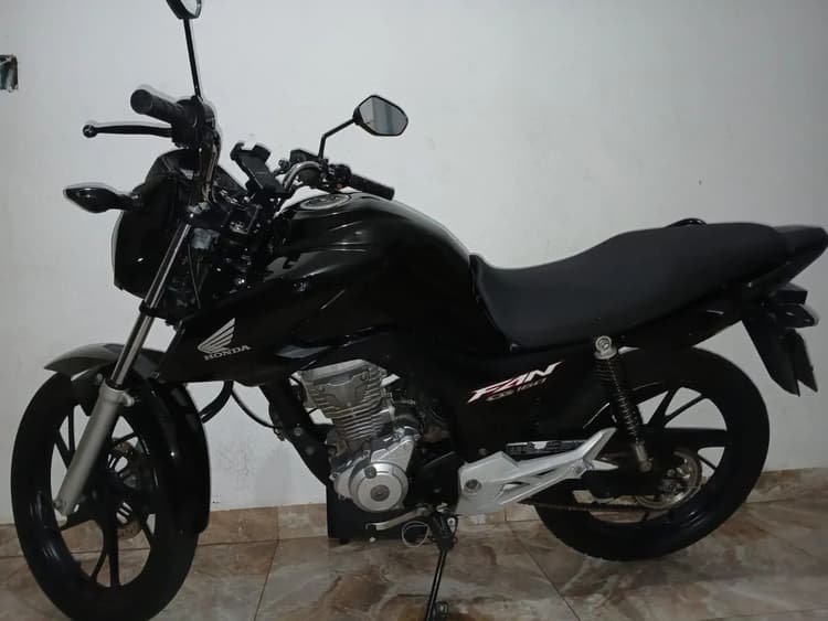 moto impecável 