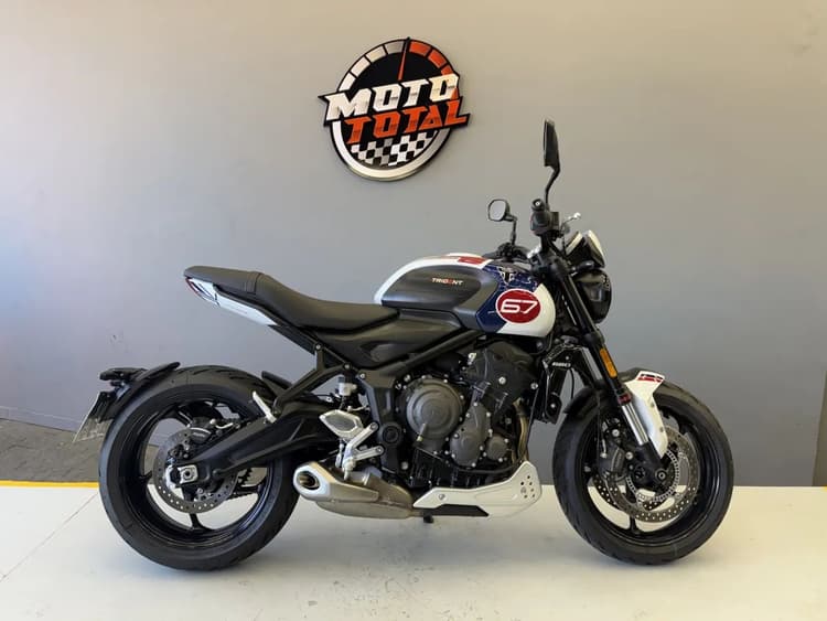 Triumph Trident 660 triple tribute 2025