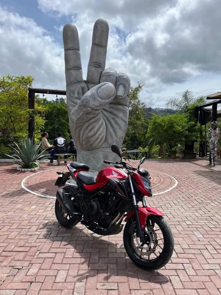 CB500F vermelha 