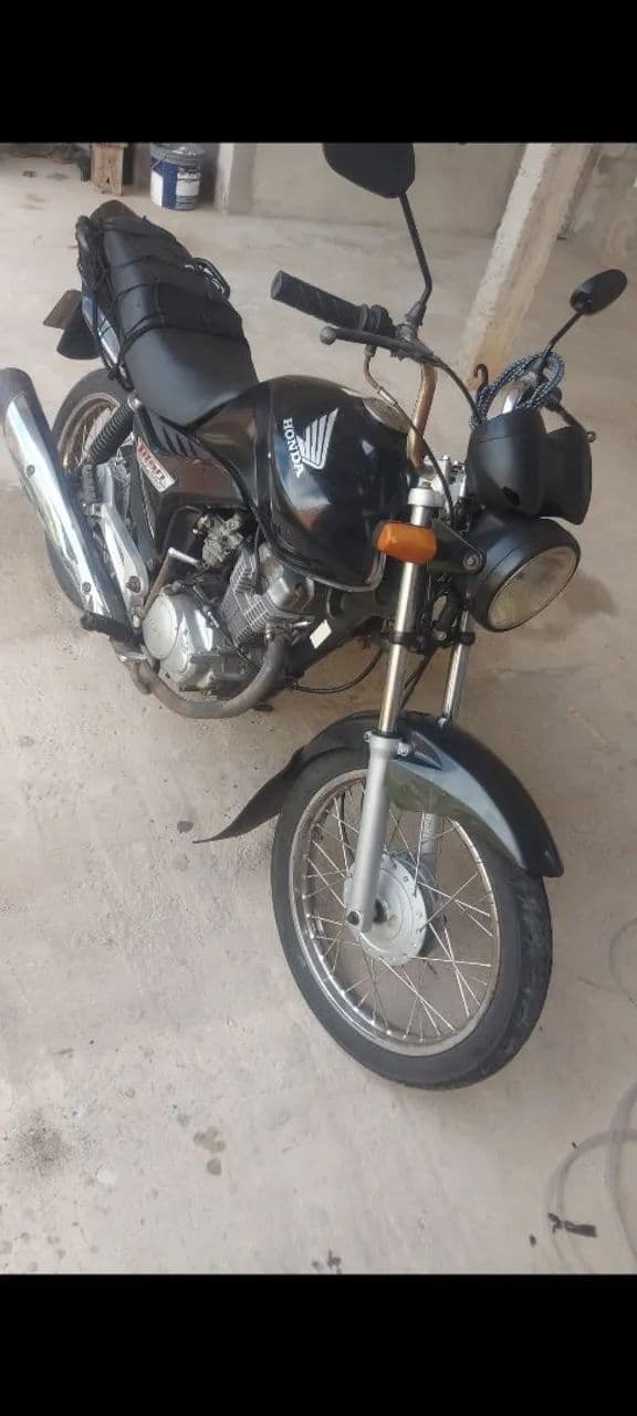 Titan 150