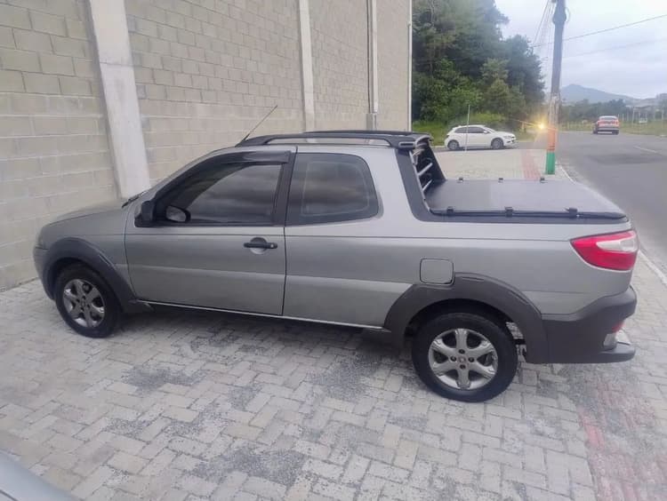 Fiat Strada Trekking 1.6 16V Flex CD 2016