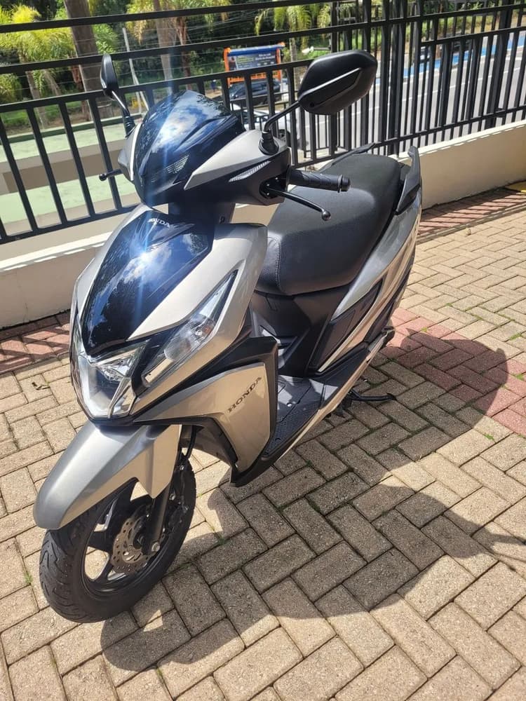 Vendo Elite automática Pneus Pirelle zero 4.556 km