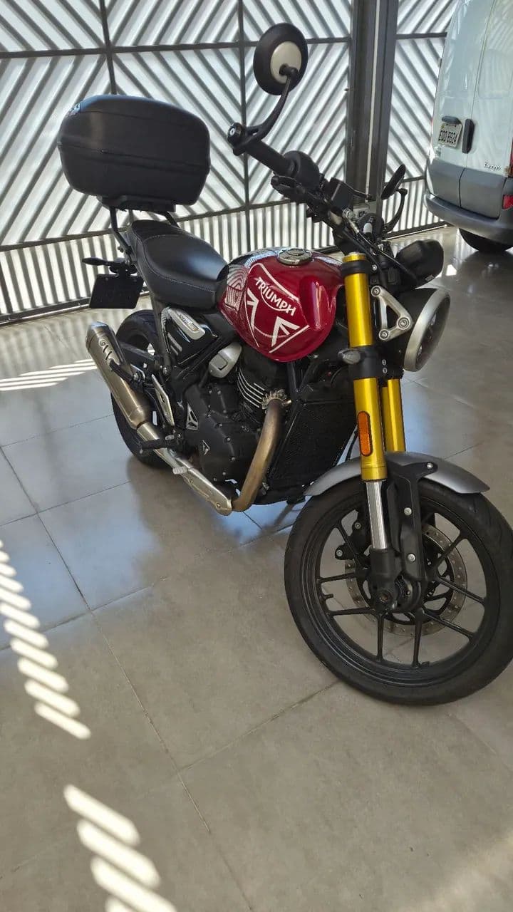TRIUMPH SPEED 400 