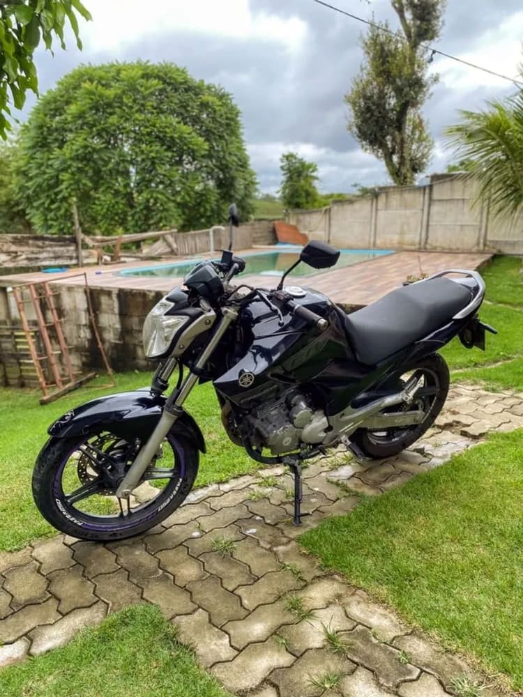Fazer 250