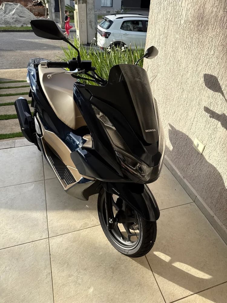 Vendo PCX sem 1 arranhão 