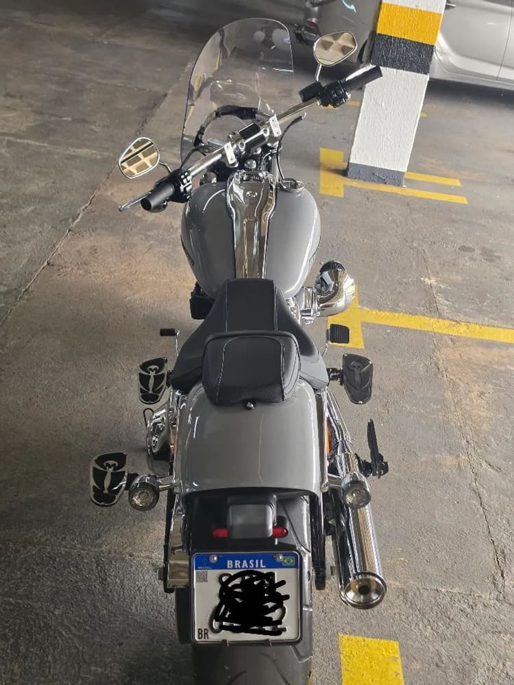 HARLEY-DAVIDSON SOFTAIL BREAKOUT