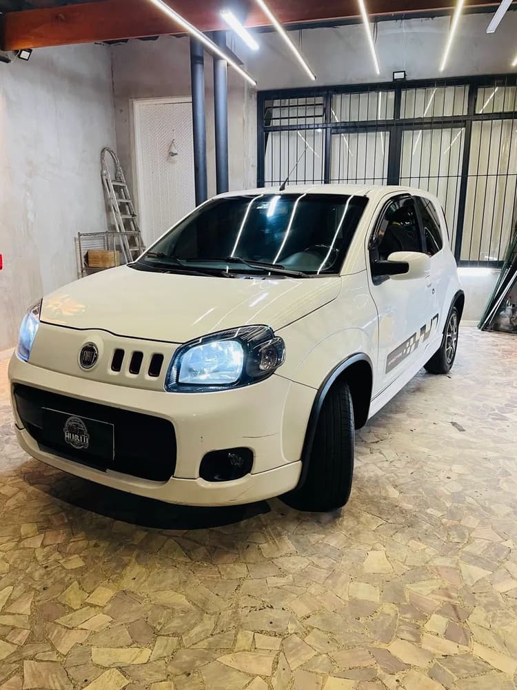 Fiat Uno Sporting 1.4 EVO Fire Flex 8V 2P 2012