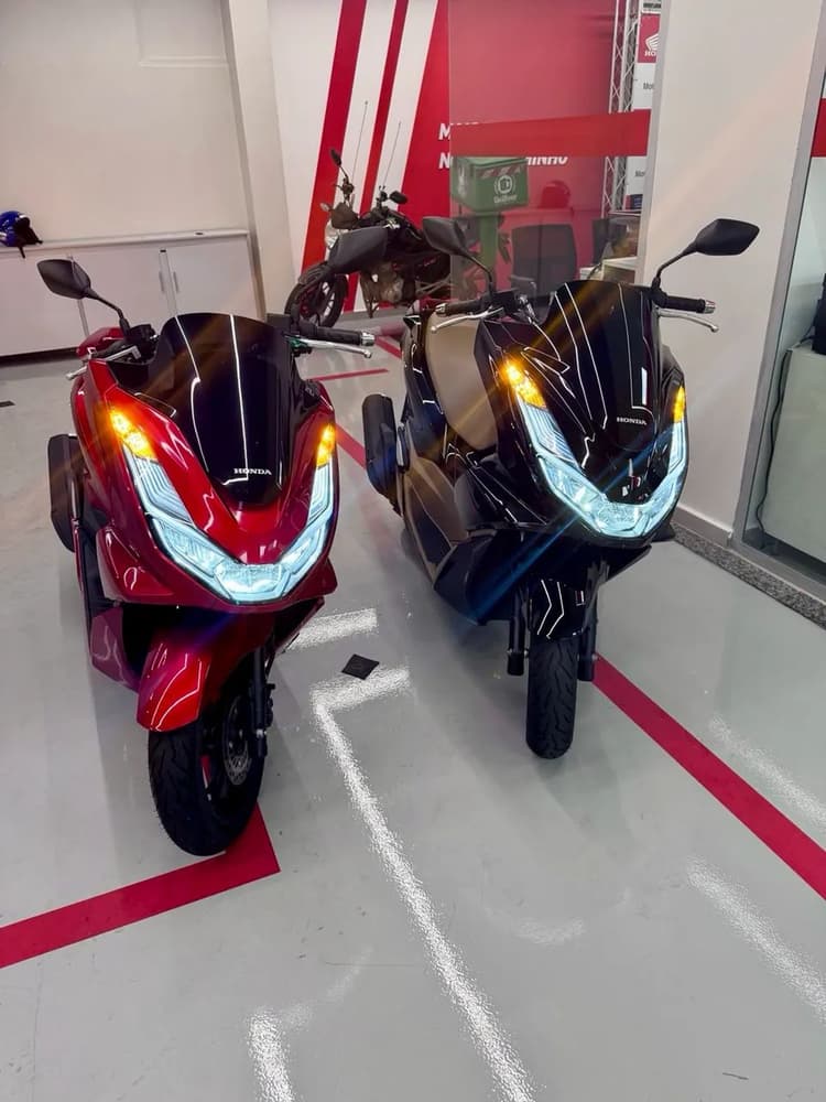 HONDA  PCX DLX PRATICAMENTE ZERO KM
