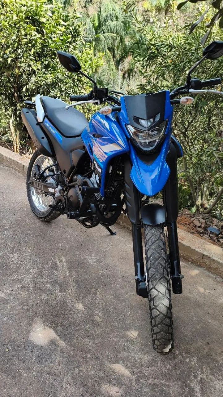 XTZ Lander Super conservada