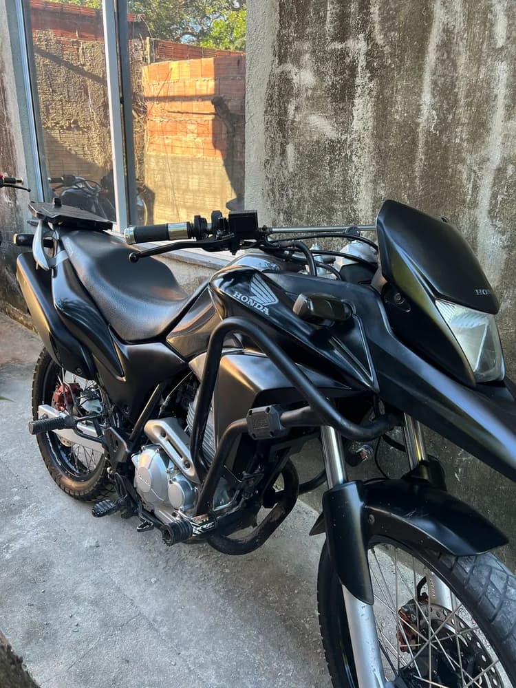 XRE 300 