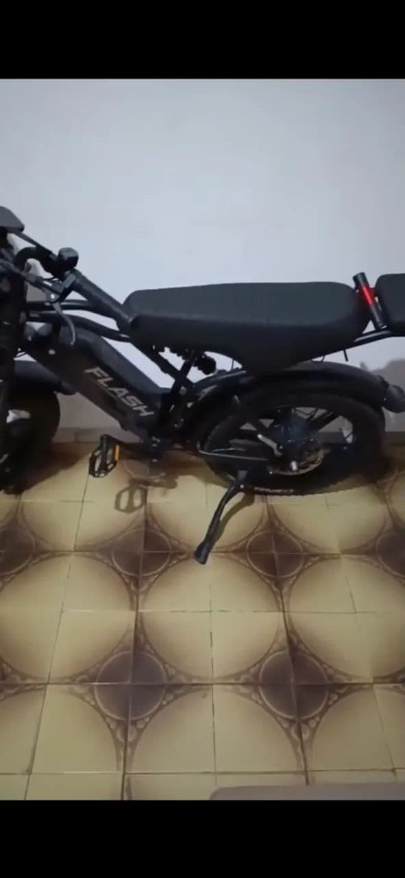 Vende - se bicicleta Flash elétrica 