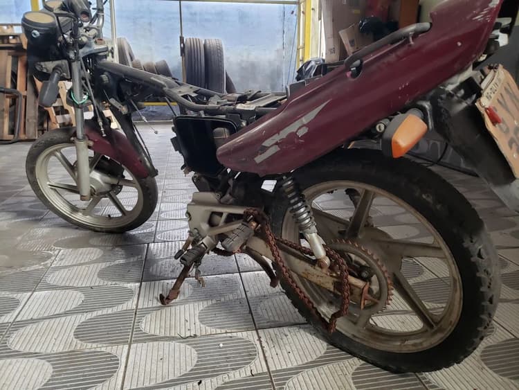 Cbx strada sem motor