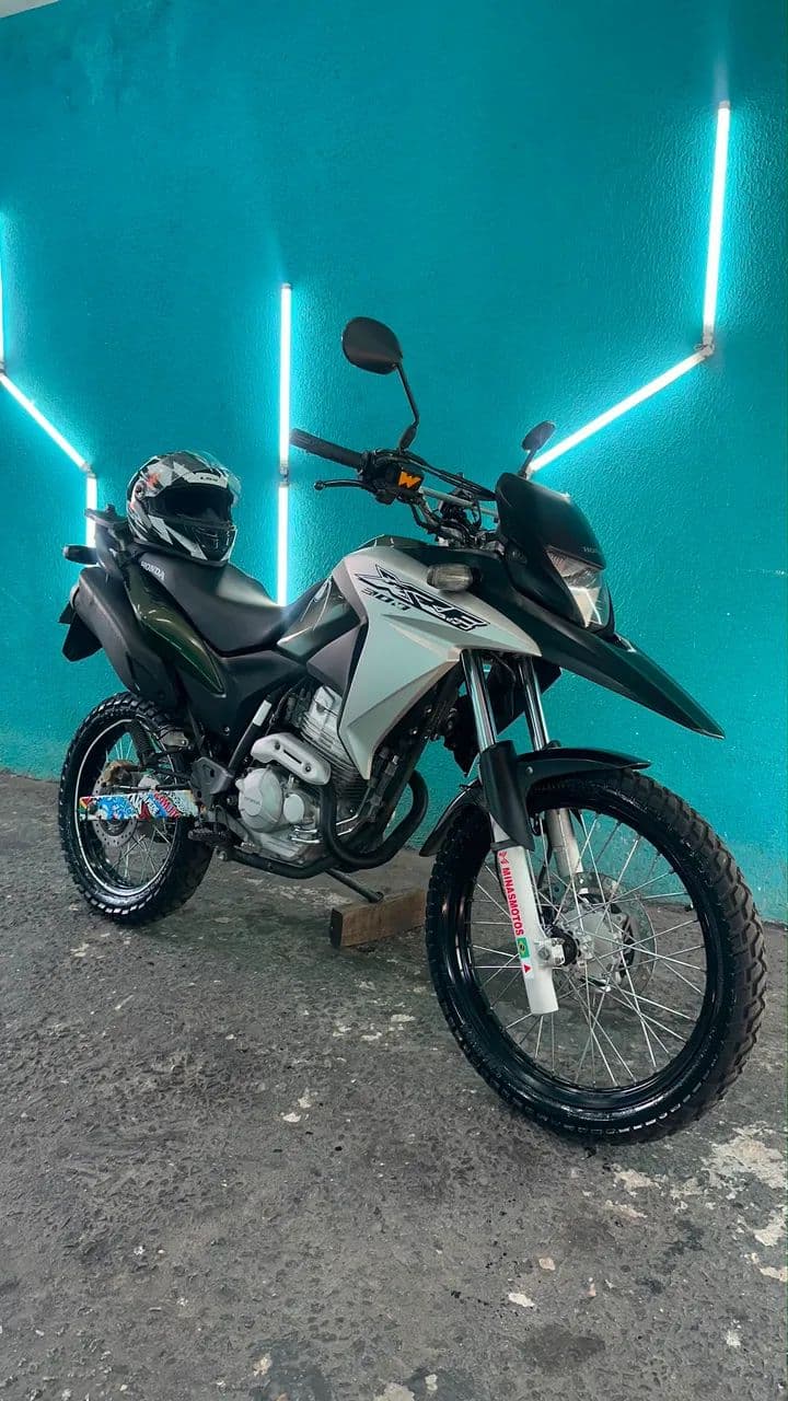 XRE 300 2018 