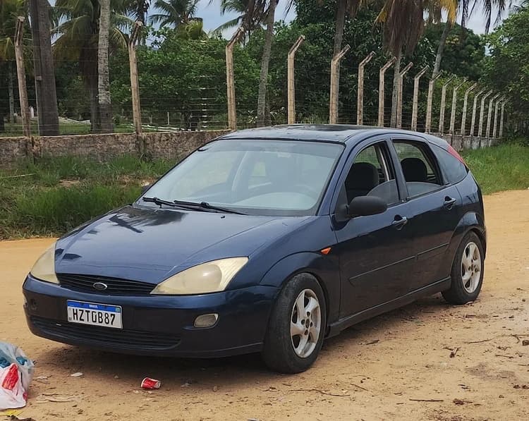 Ford Focus 1.8 16V 5P 2002