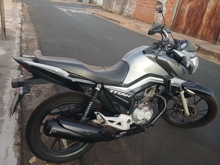 Titan 160