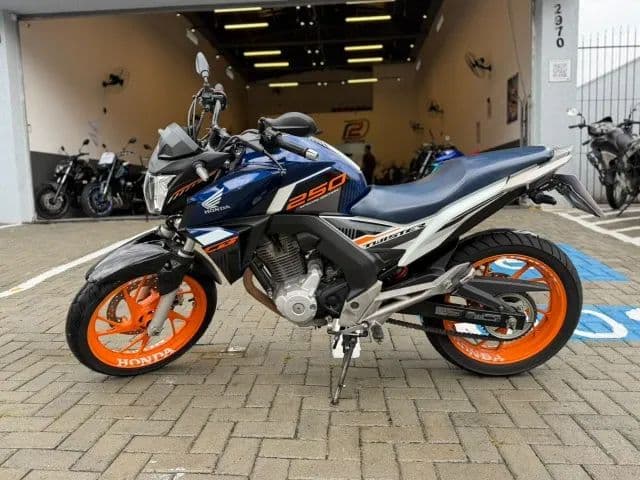 CB 250 TWISTER 2020