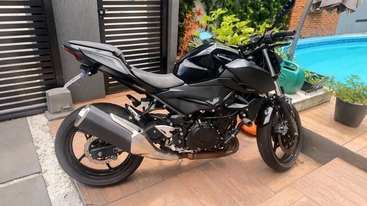 Kawasaki Z400 