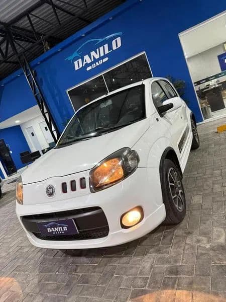 Fiat Uno Sporting 1.4 EVO Fire Flex 8V 4P 2013