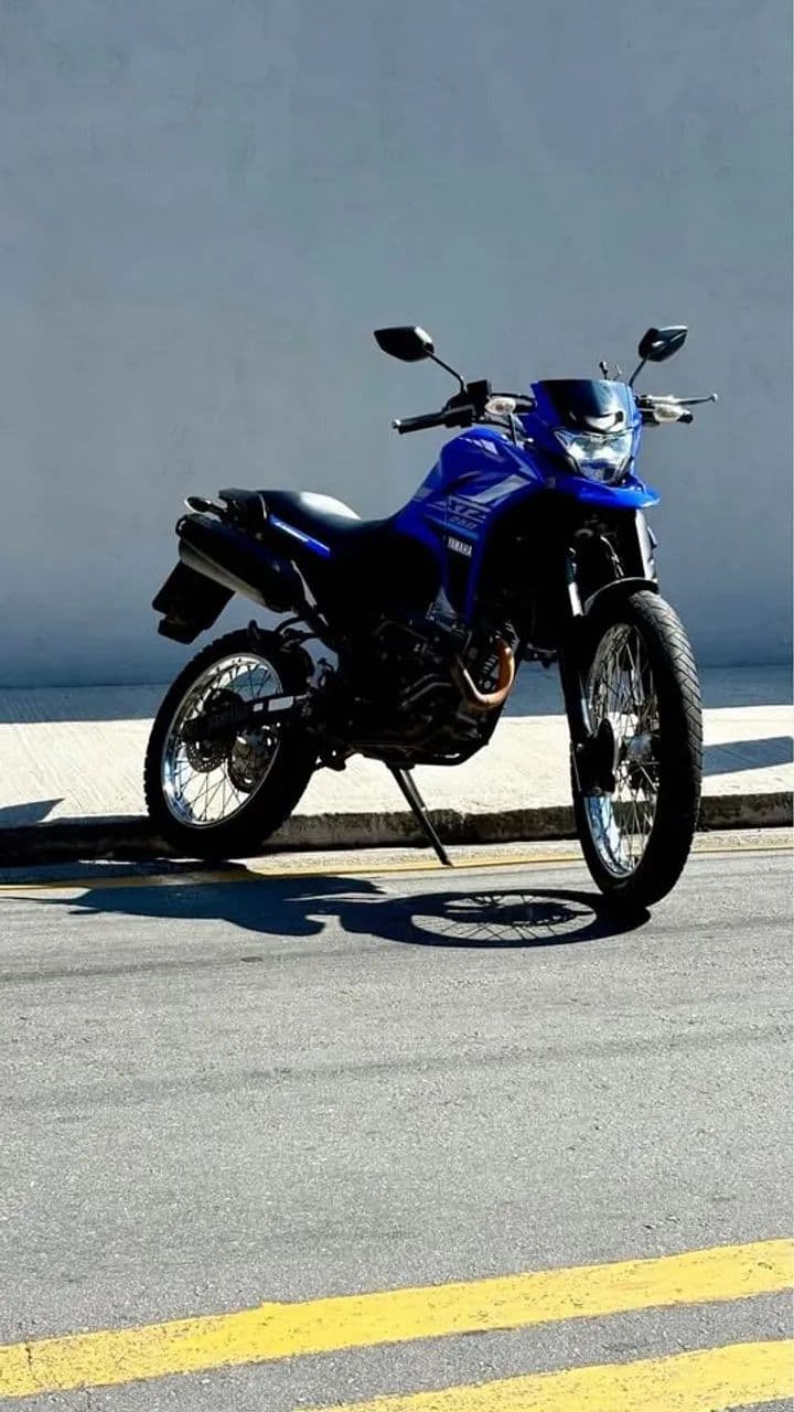 xtz250 , parcelo e financio;