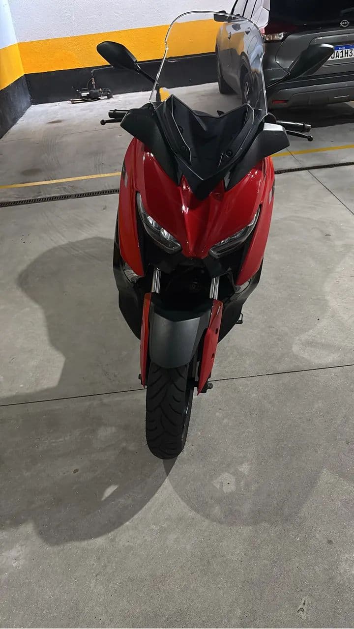 Xmax 2024 muito nova