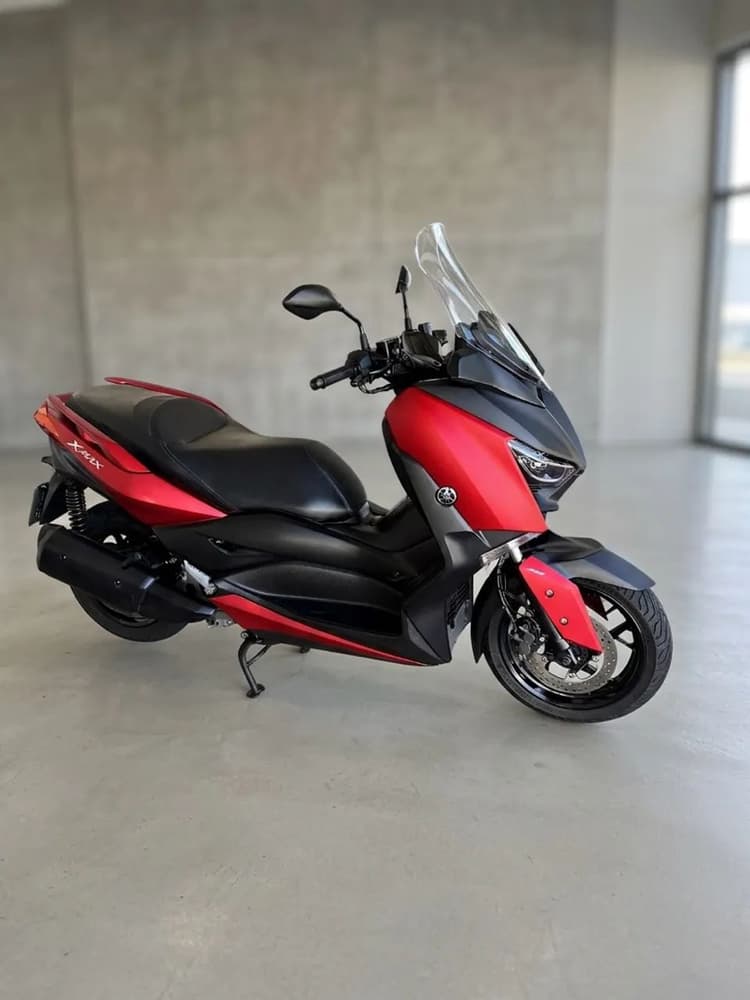 Xmax impecável 