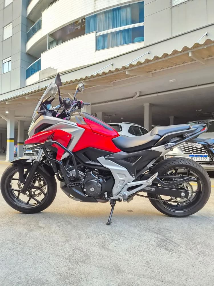 NC 750X 2025 impecável 