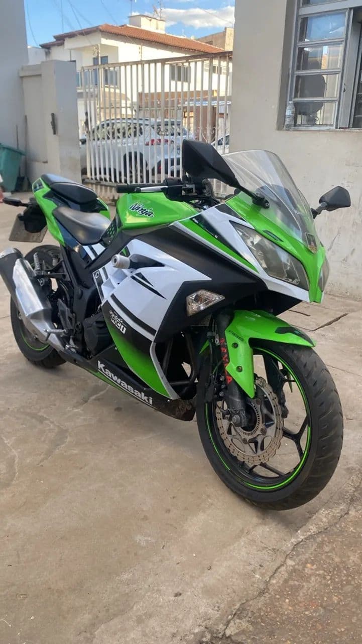 Ninja com motor quebrado 