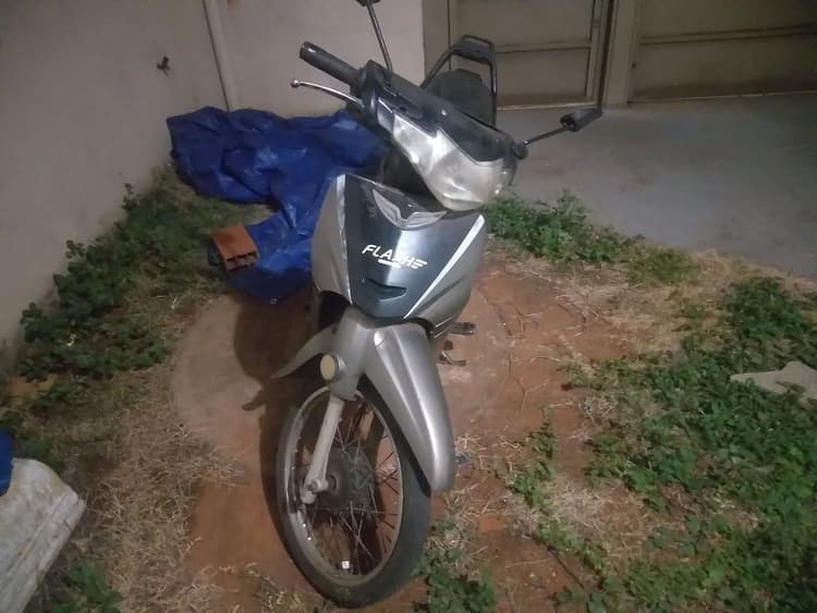 Moto  kasinski  50  cc  flash