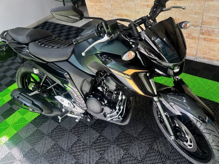 Fz25 baixíssimo km 