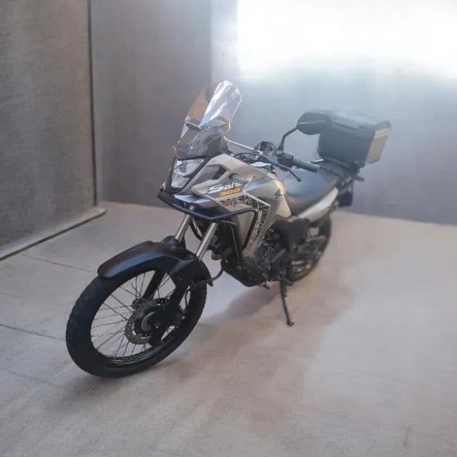 XRE Shara 300 adv 