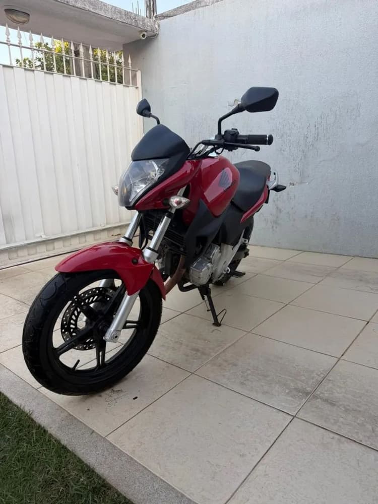 CB300R ANO/MODELO: 2011/2011