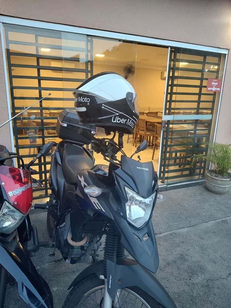 Vendo xre 190 bem conservada 