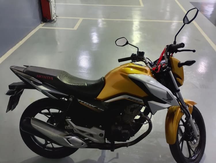 Moto Titan 