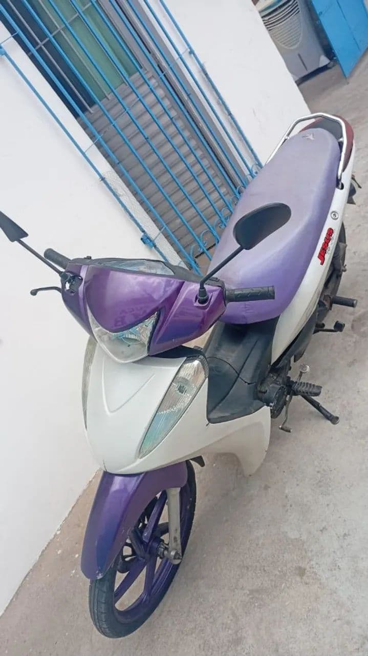 Jet + 