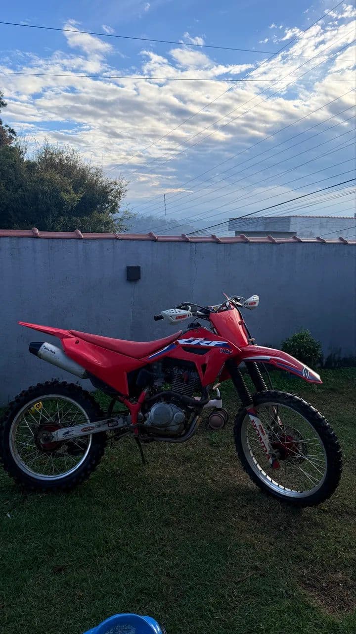 Crf 230 .. impecável 