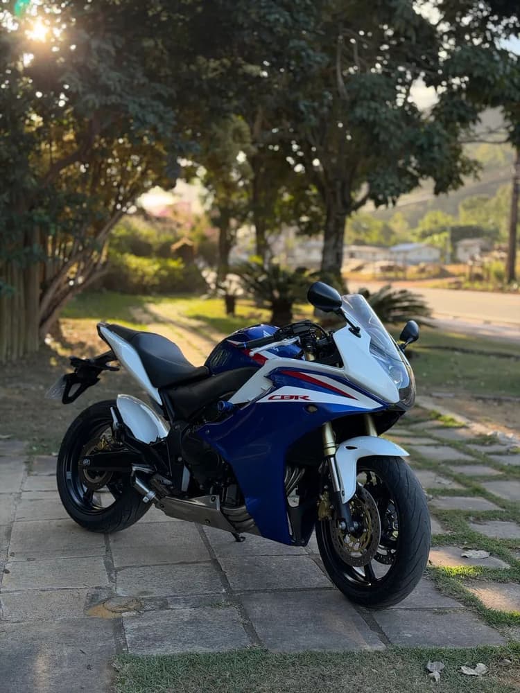 CBR600F 2013 (KM baixo) 