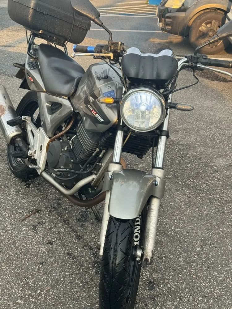 CBX Twister 2008