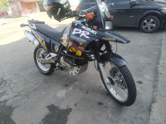 Moto Dr800s