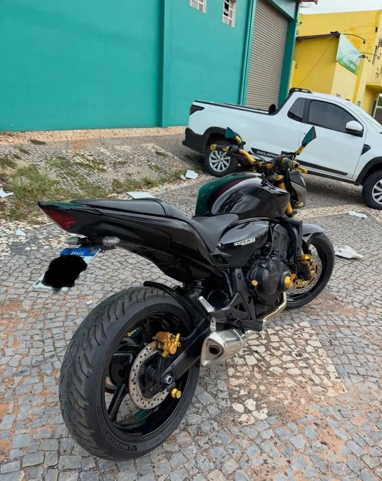 CB 600