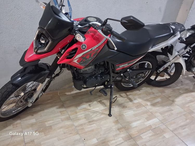 Crosser 2025 km 8000