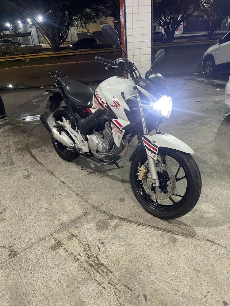 CB250F twister