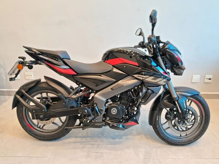 Bajaj DOMINAR 200