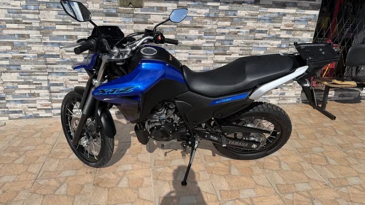 Moto extra pouco km 