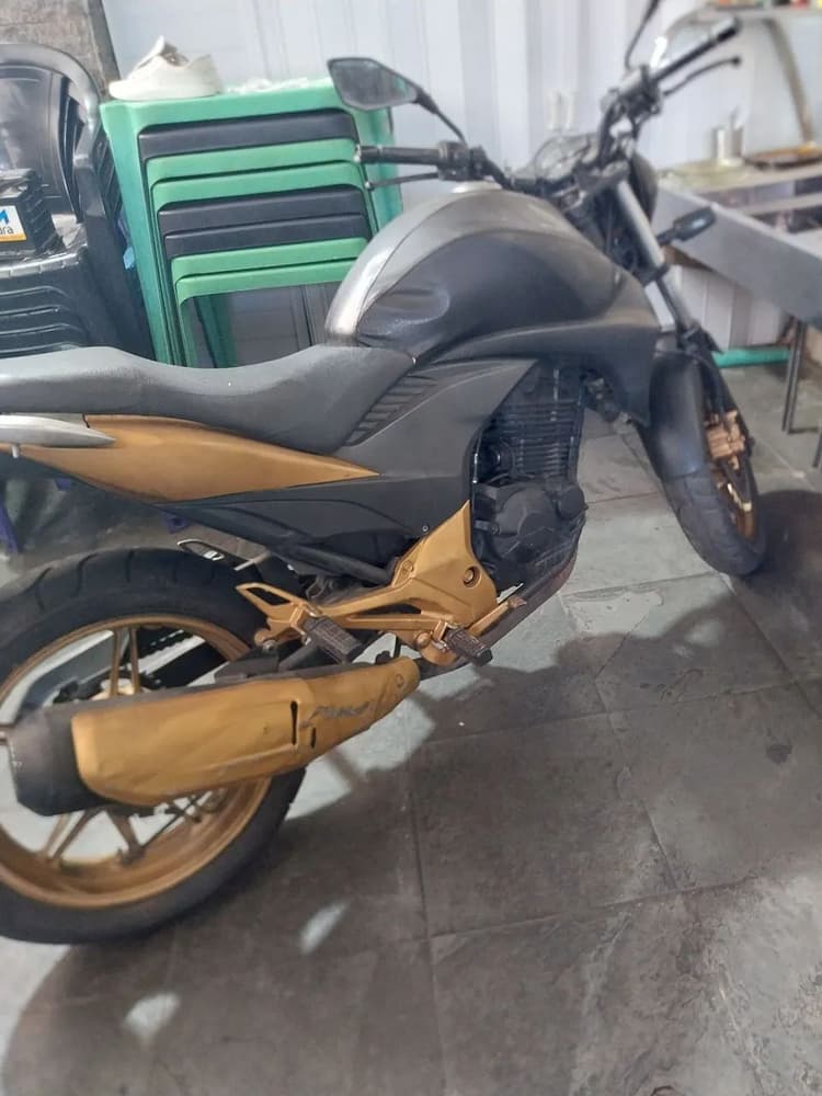Honda/ CB 300 