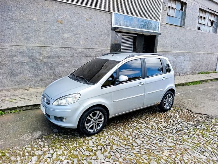 Fiat Idea Attractive 1.4 Fire Flex 8V 5P 2014