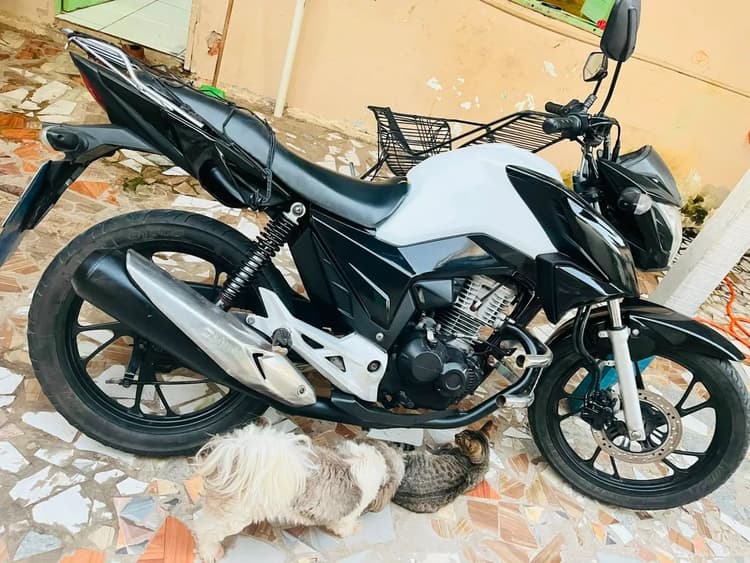 VENDE-SE MOTO COM MULTA