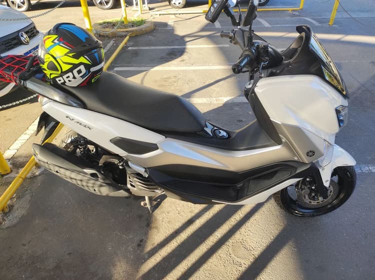 Moto em dia só pega e anda 