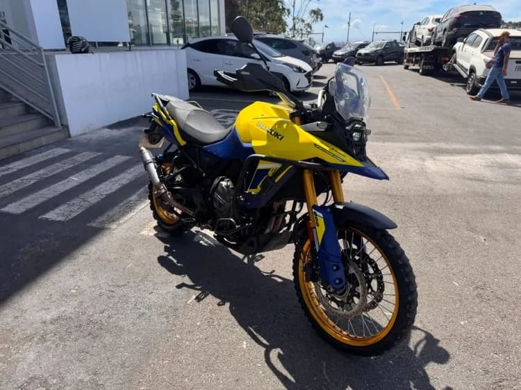 V STROM 800